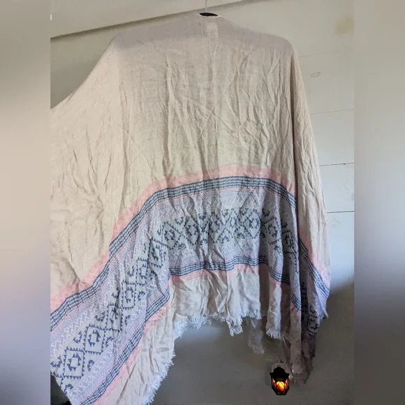 Maurices shawl one size fits most - Picture 2 of 4